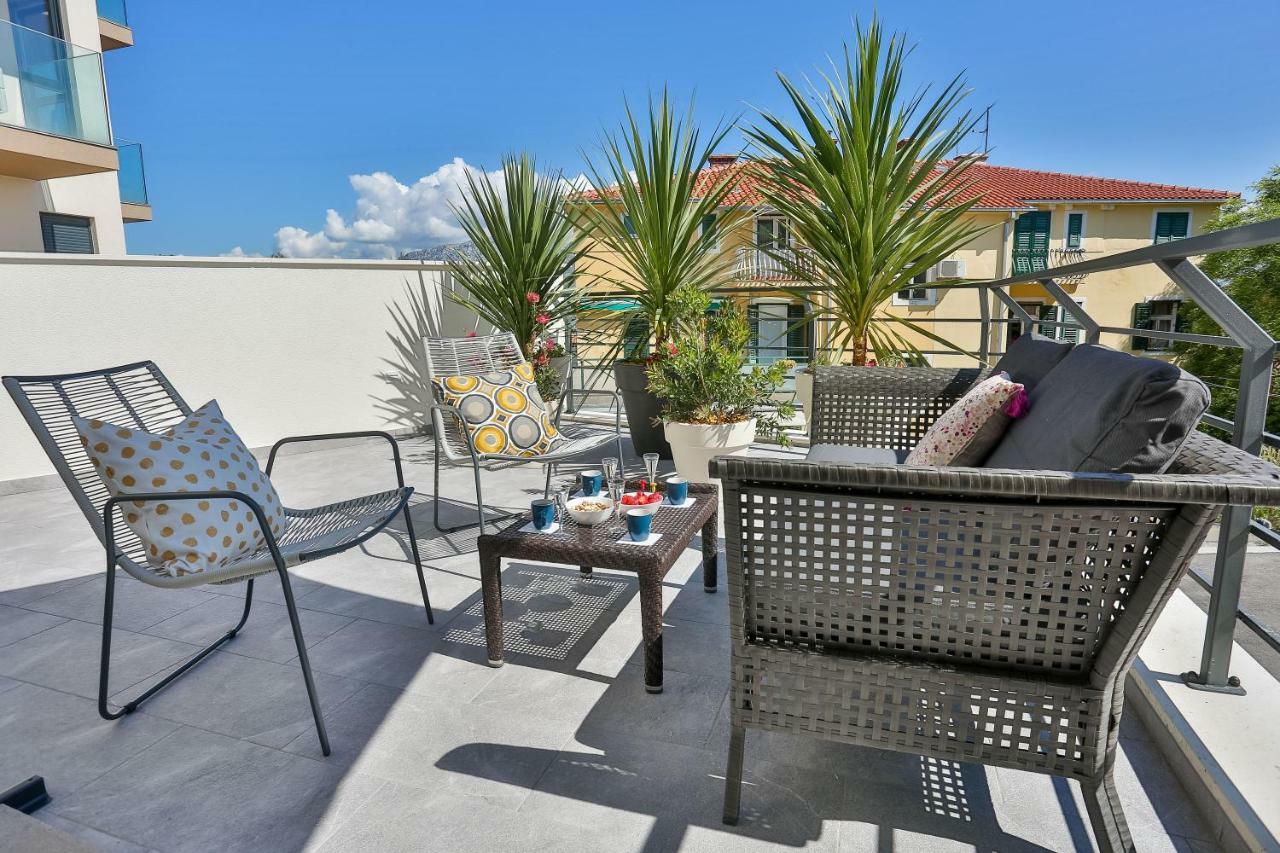 Luxury Urban Villa Apartments With Jacuzzi Split Luaran gambar