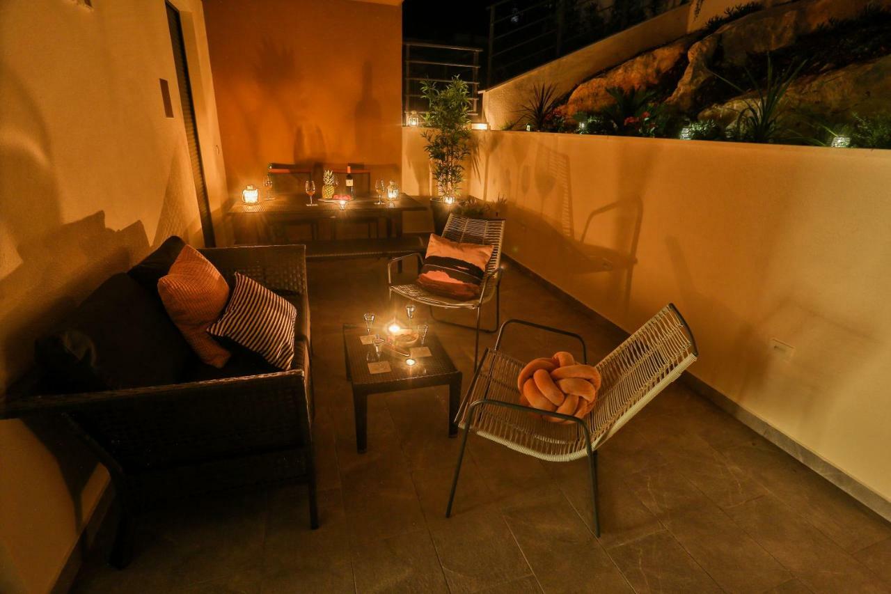 Luxury Urban Villa Apartments With Jacuzzi Split Luaran gambar